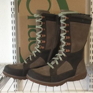New Chaco Women’s Lodge Waterproof Boots Size 6